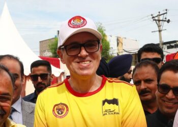 “May Shut Petrol Pumps If Panic Buying Continues; No Shortage of Fuel”: CM Omar Abdullah