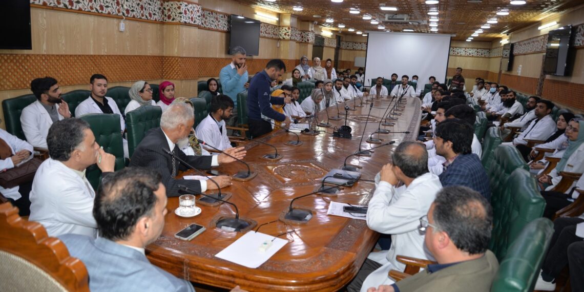 PG Residents Sensitised on Tuberculosis During Orientation Programme at SKIMS
