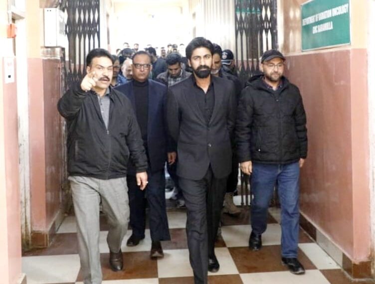 DC Baramulla reviews ongoing works at GMC & Associated Hospital