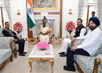 NC MPs Meet President Murmu, Raise Key Issues Related to J&K