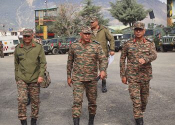 Army Commander Reviews Operational Preparedness in Kishtwar Sector