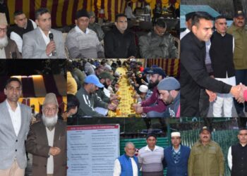 Army Organises Grand Iftar with Locals in Karnah Border Area