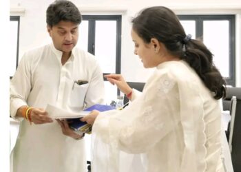 MLA Shagun Parihar Meets Union Minister Jyotiraditya Scindia, Seeks Improved Telecom Connectivity for Remote Kishtwar Areas