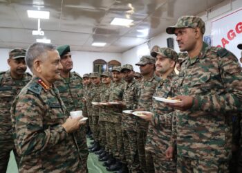 CDS Gen Anil Chauhan Reviews LoC Security, Calls for Multi-Domain War Preparedness in Kashmir