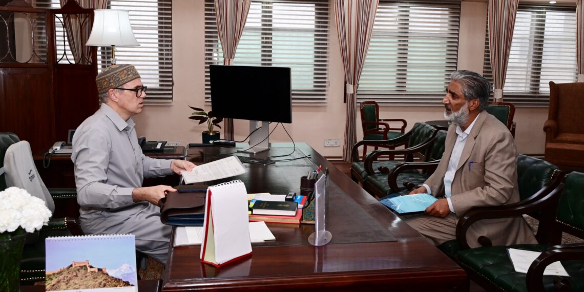 MLA Shopian Raises Hailstorm Damage Issue with CM, Seeks Relief for Apple Growers