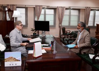 MLA Shopian Raises Hailstorm Damage Issue with CM, Seeks Relief for Apple Growers