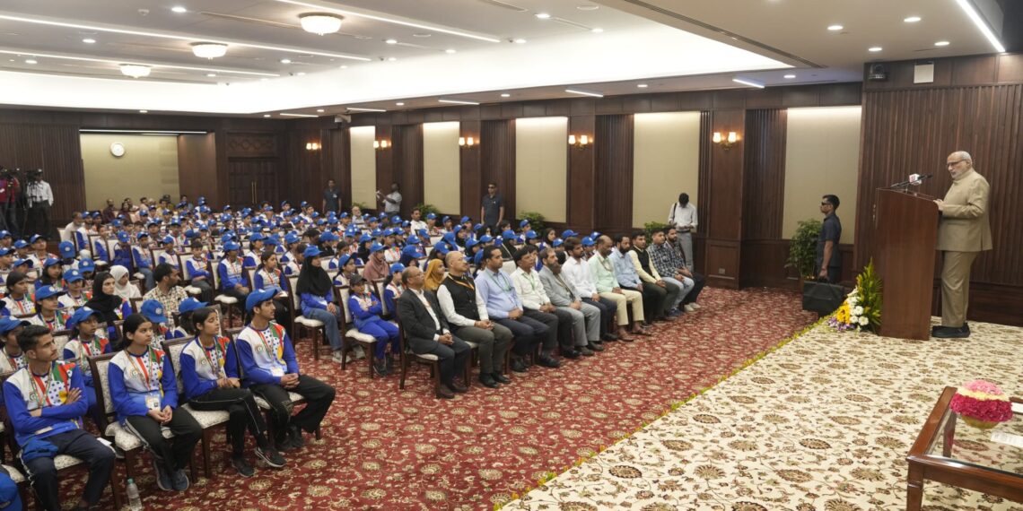 J&K Youth Delegation Meets Vice President Under ‘Watan Ko Jano’ Initiative