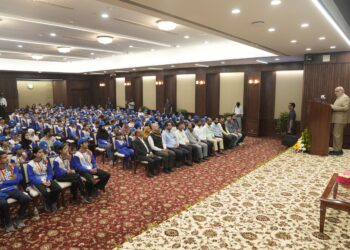 J&K Youth Delegation Meets Vice President Under ‘Watan Ko Jano’ Initiative