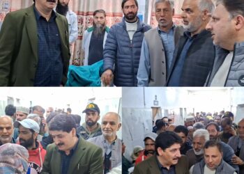 MLA Sonawari Visits Sumbal CHC, Reviews Healthcare Services; Offers Condolences to Bereaved Family