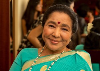 Legendary Singer Asha Bhosle Dies at 92 in Mumbai