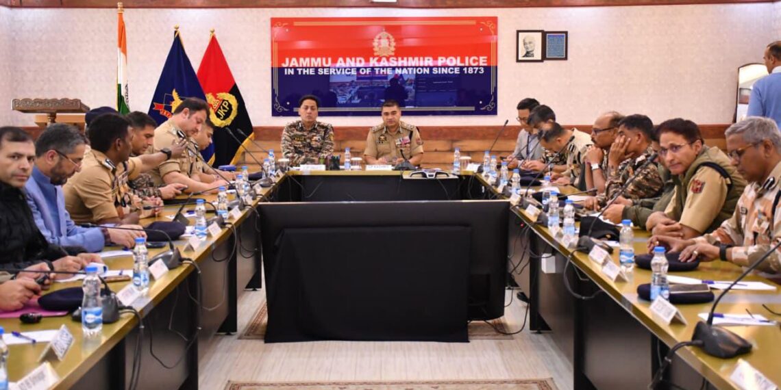 “No Lapses in Security, Tight Vigil Must Be Maintained”: IGP Kashmir to Officers