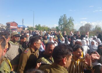 Students Protest Over Alleged Assault in GGHS Sopore, DSEK Orders Suspension of Sr Lecturer
