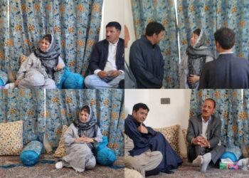 Mehbooba Mufti Condoles Demise of Journalist Yahya Sultan’s Father, Visits Bereaved Family