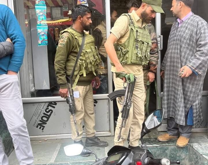 Anantnag Police Intensifies Action Against Drug Abuse; Medical Store Sealed Over Illegal Sale of Controlled Drugs