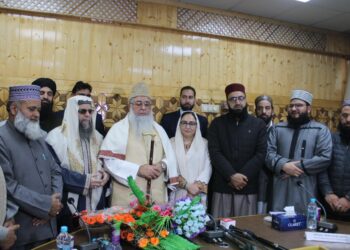AIIO Head Lauds Reforms in J&K Waqf Board, Terms It a Model Institution