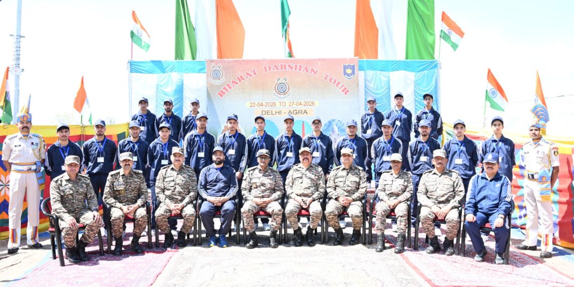43 Bn CRPF flags off Bharat Darshan study tour for 20 Kashmiri youth of Budgam