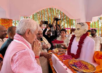 “Carry Ideals of Karma-Yogi to Build Inclusive India”: LG Manoj Sinha