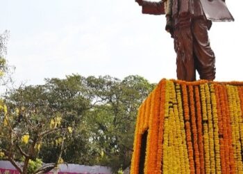مہاتما جیوتی راؤ پھولے: ایک روشنی جو آج بھی بھارت کی رہنمائی کرتی ہے