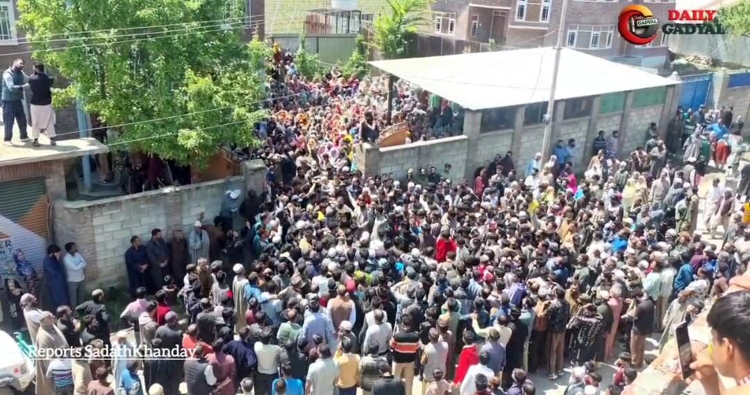 Grief Engulfs Pulwama as 4-Year-Old Hanzala Laid to Rest After Tragic Drowning in Shopian Stream
