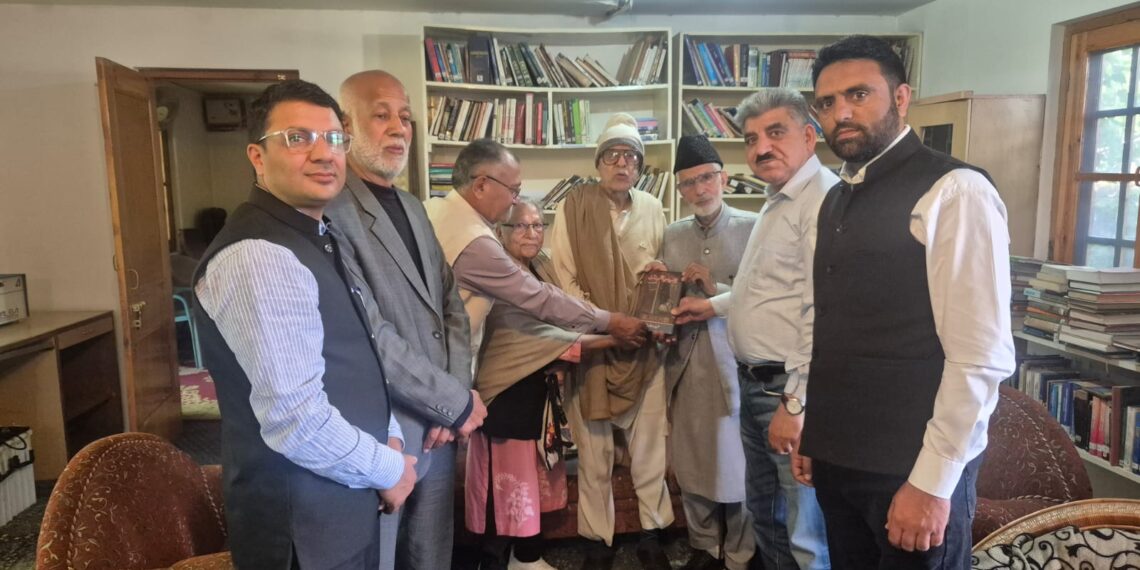Civil Society Delegation Flags Massive Encroachments on Jhelum, Kashmir Water Bodies