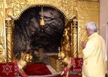 LG Manoj Sinha Dedicates New Vaishnavi Bhawan to Devotees at Shri Mata Vaishno Devi Shrine
