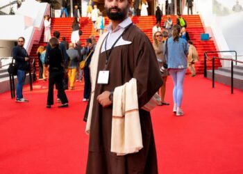 Kashmiri Actor Bilal Baghat Walks Cannes Red Carpet in Traditional Pheran With ‘Bombay Stories
