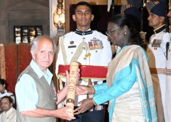 President Murmu Confers Padma Shri on Prof Shafi Shauq for Contribution to Literature, Education
