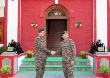 Balbir Singh Assumes Chinar Corps Command; Srivastava Bids Farewell After Notable 19-Month Tenure