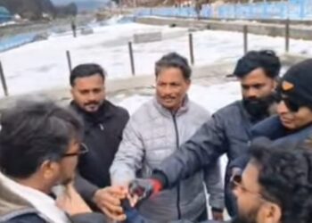 “Don’t Fall Into Trap of Division”: Er Nazir Yatoo’s Message of Unity to Tourists Wins Hearts