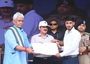 “Border Villages Will Become Model Villages of New J&K”: LG Manoj Sinha in Kupwara