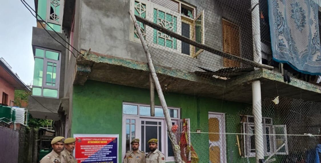 Crime Branch Cracks Down on Alleged Land Fraud Network, Conducts Raids in Srinagar, Budgam