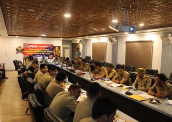 SSP Anantnag Reviews Crime, Anti-Drug Operations; Officers Honoured for Major Crackdown on NDPS Network