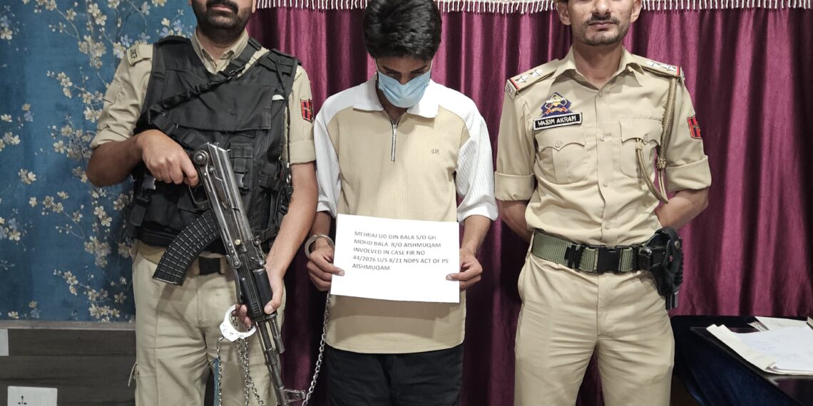 Two Drug Peddlers Arrested, Over 3 Kg Charas & Heroin Seized in Anantnag