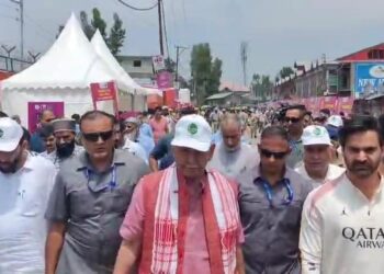 ‘War Against Drugs Collective Mission of Society’: LG Manoj Sinha Leads Massive Anti-Drug Rally in Pulwama