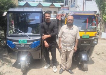 Auto Drivers Arrested After Video of Objectionable Remarks Against Women Goes Viral in Srinagar