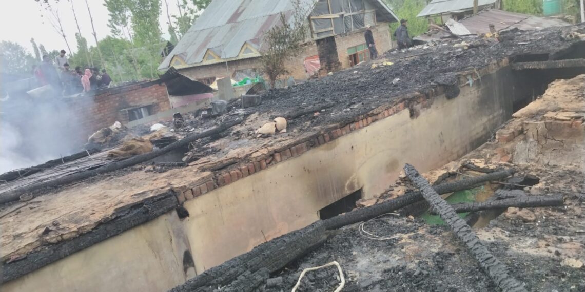 Midnight Blaze Ravages Multiple Houses in Sopore’s Trumgund, Families Lose Everything