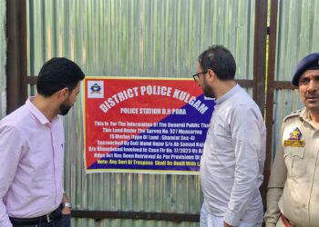 Kulgam Police Retrieves State Land Worth ₹12 Lacs from Drug Peddler in DH Pora Kulgam