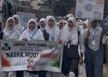 Students Lead Anti-Drug Movement in Srinagar Through ‘Nasha Mukt Bharat Rally’