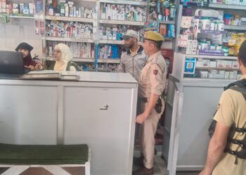 Srinagar Police Continues Inspection of Medical Shops Across District Under Nasha Mukt J&K Abhiyan