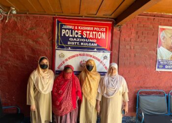 Kulgam Police Busts Major Interstate Drug Racket, Lady Kingpin Running Kashmir Network Arrested