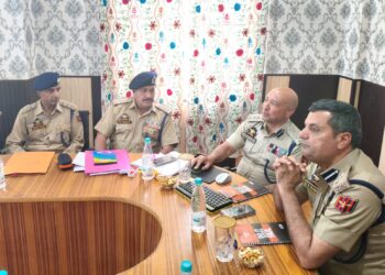 “No Room for Lapses”: DIG Railways Conducts High-Level Security Review in Kashmir, Praises Vande Bharat Security Management