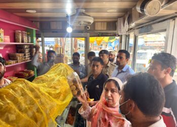 Eid-ul-Adha Ahead: Administration Conducts Intensive Market Checks in Yaripora, Frisal