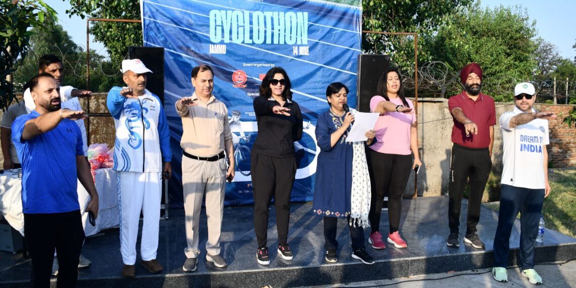 500 Youth Pedal Against Drug Abuse as DYSS, MOBE Club Hold Mega Cyclothon in Jammu