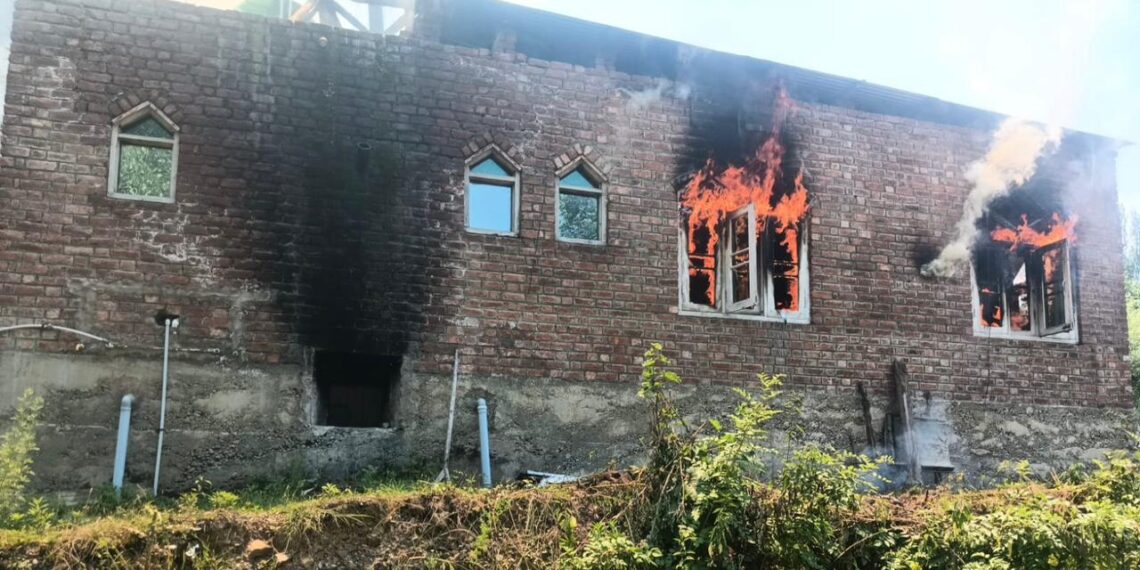 Fire Breaks Out at Jamia Masjid Ahl-e-Hadees in Shangus, No Casualties Reported