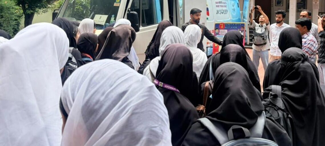 GCW Srinagar Hosts SVEEP Drive to Boost Youth Participation in Elections