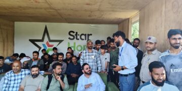 NDPP Chairman Navneet Mishra Raises Long-Pending Bridge Issue During Public Meeting in Shopian