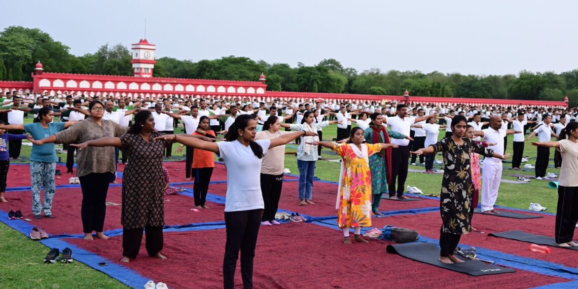 Indian Army Unites From Himalayas to Islands for Yoga Day, Reinforces Fitness and Operational Readiness