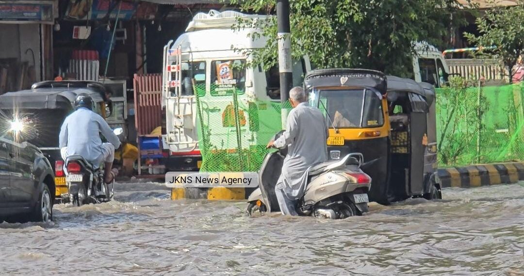 One-Hour Downpour Floods Srinagar, Videos of Submerged Vehicles Go Viral