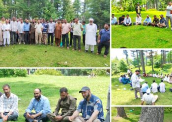 Fair Price Shop Dealers Seek Fixed Commission, Release of Pending Dues at Shopian Meeting