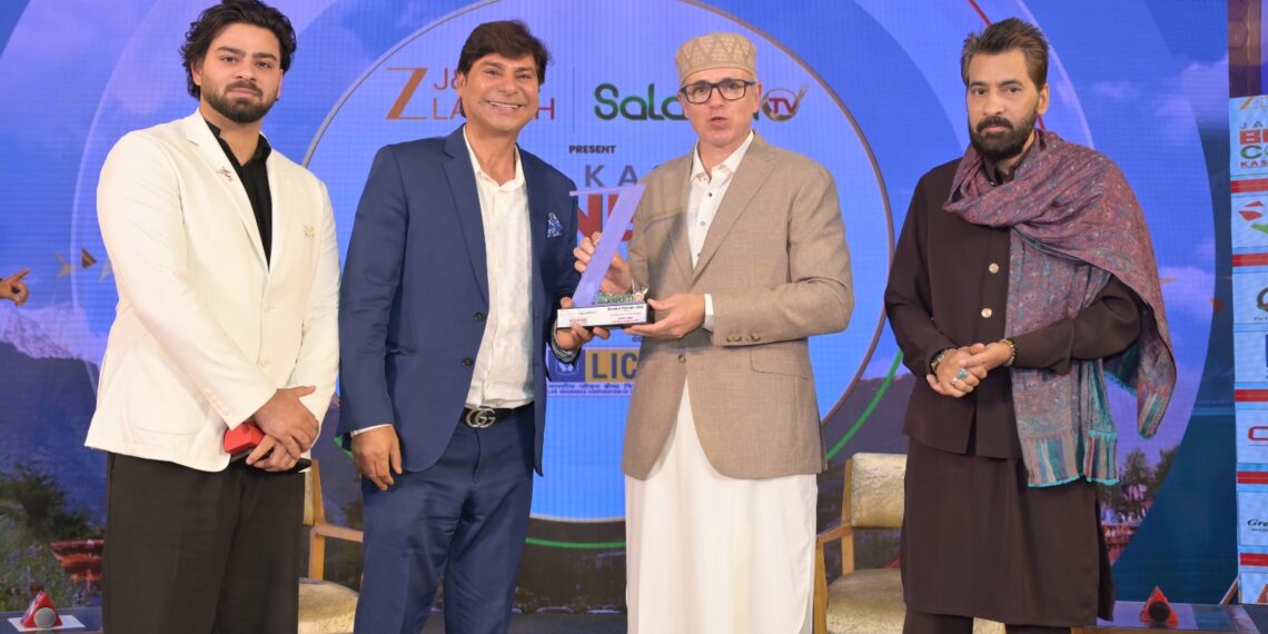 Doon School Srinagar honoured as best school at Zee Media Conclave